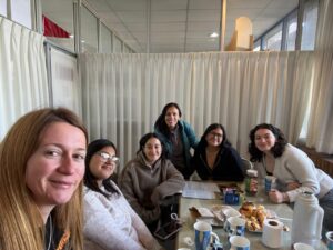 Desayunando con Silvi y las chicas 