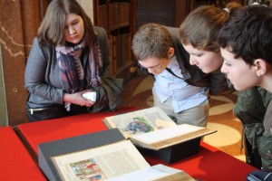 Students looking at Luther Bible