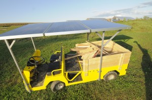 Solar-powered Golf Cart, the "Solar Wheeler"