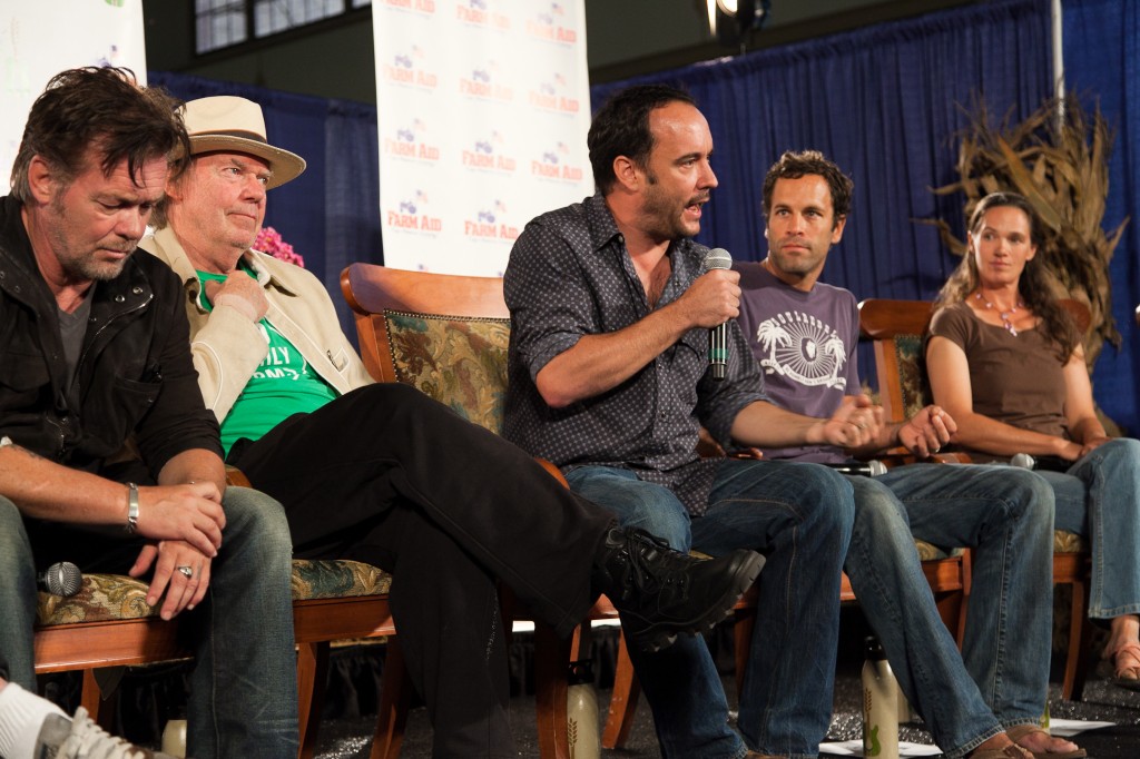 Farm Aid Press Conference 2012: Dave Matthews addresses the crowd.