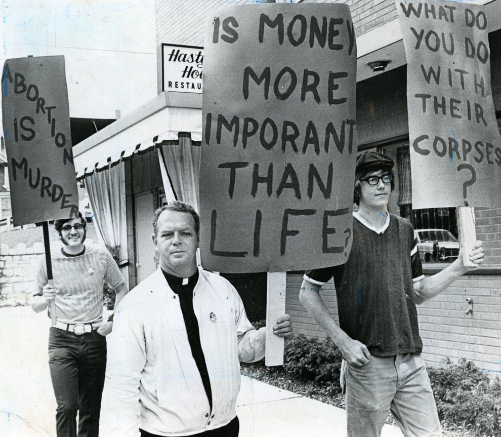 “Our Bodies, Ourselves” History 118 US History Since 1877